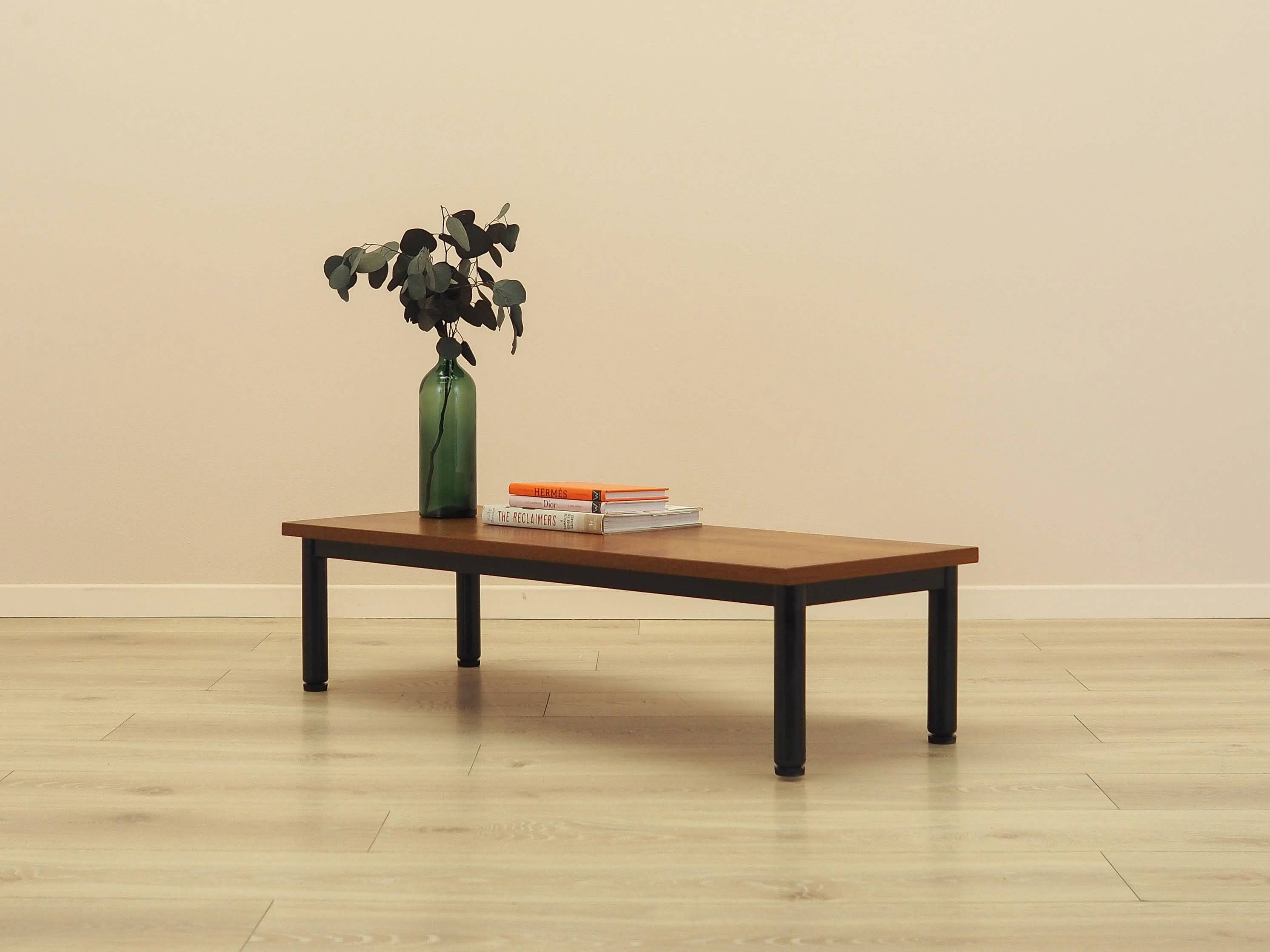 Table basse en placage danois, années 1960