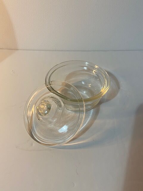 Pyrex vintage candy pot