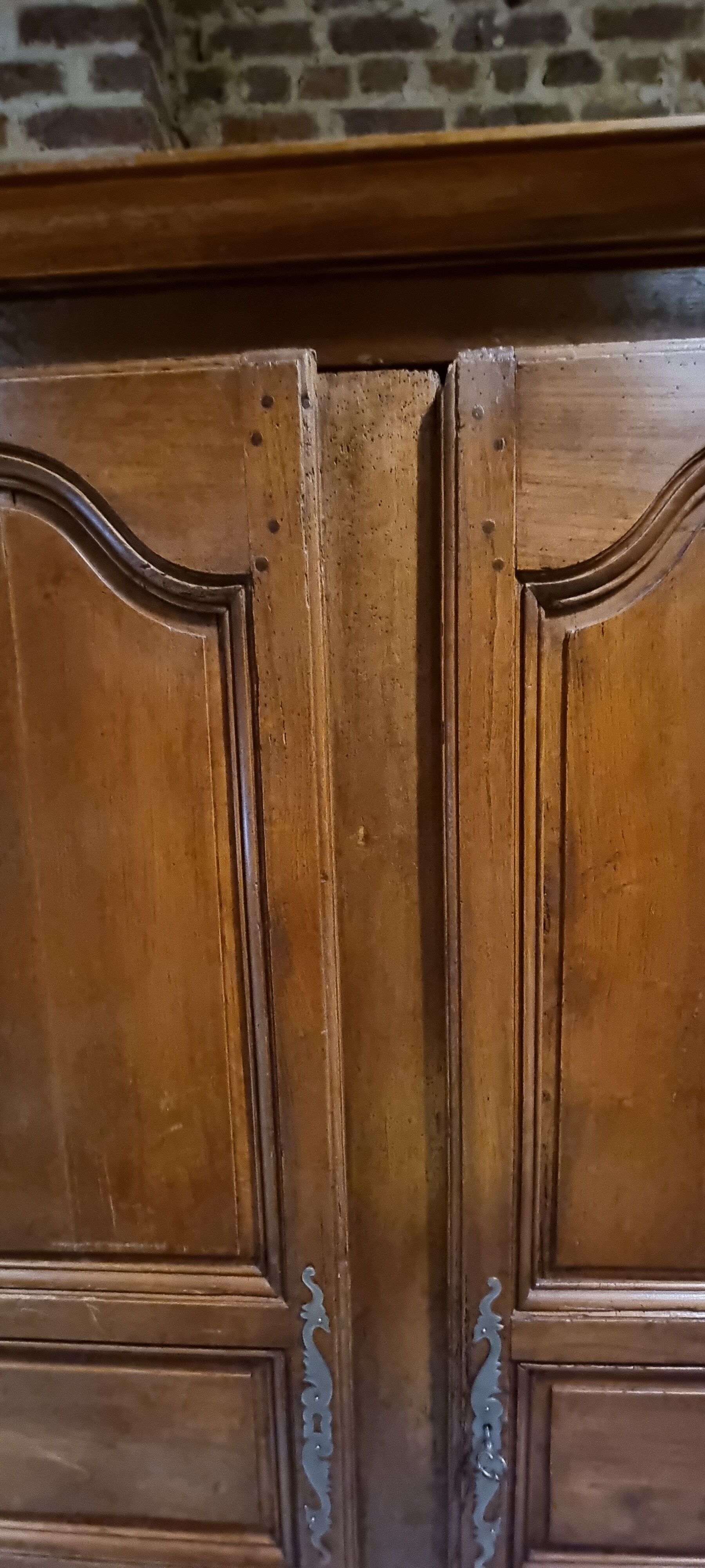 Wardrobe in solid wood