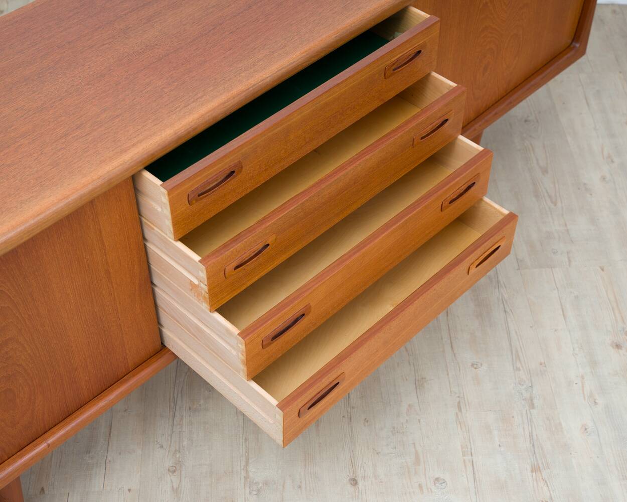 Teak enfilade, H.P Hansen Made in Denmark