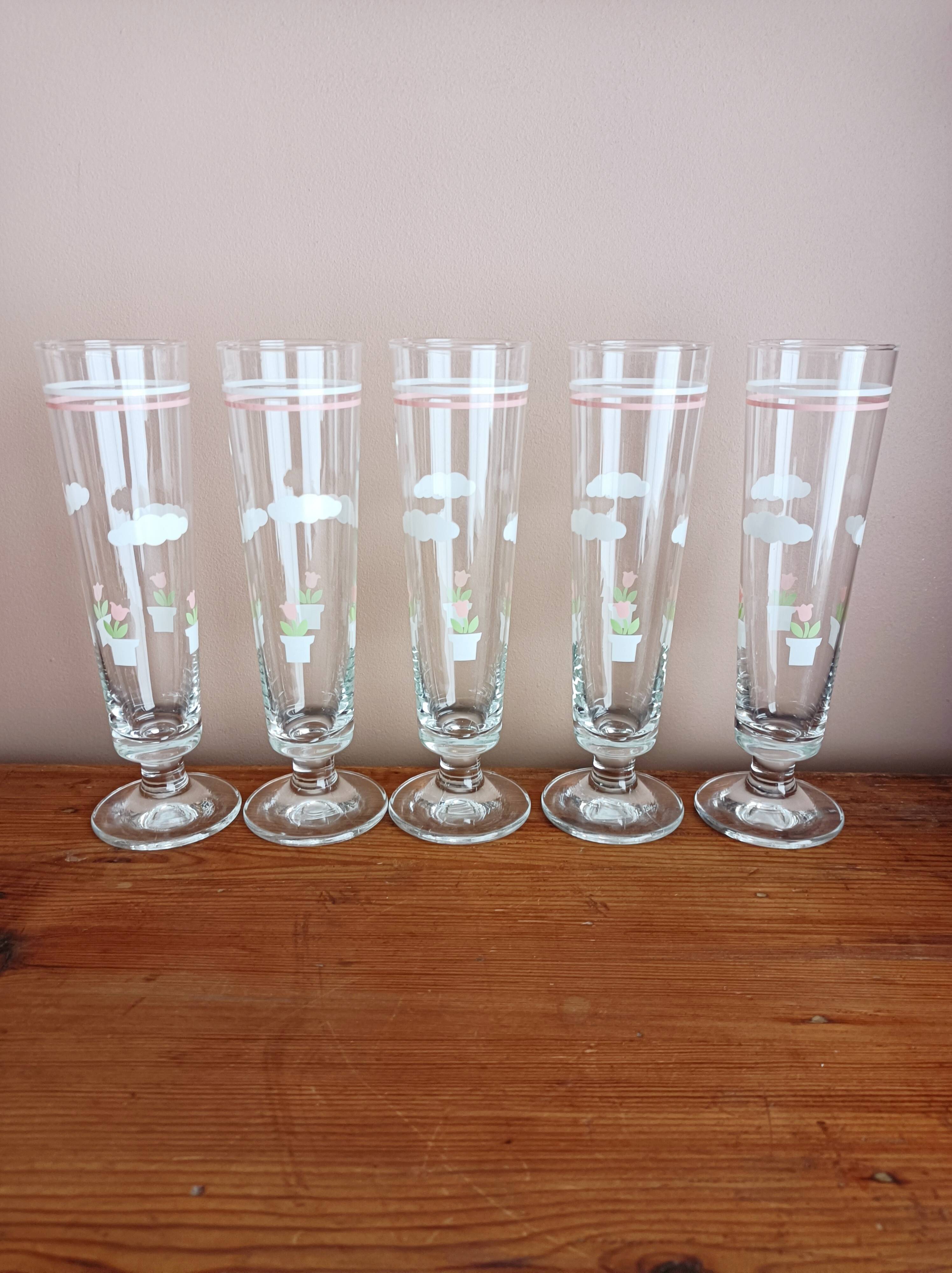 Set of 5 floral champagne glasses