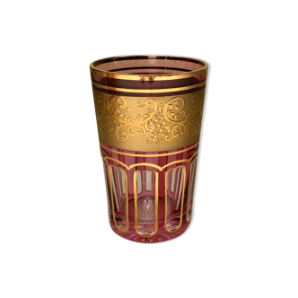 Pink/red crystal cup decorated with fine gold in relief
