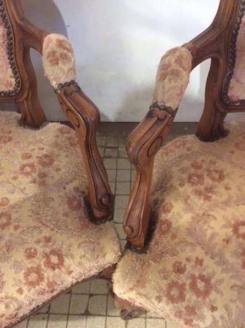 2 convertible armchairs