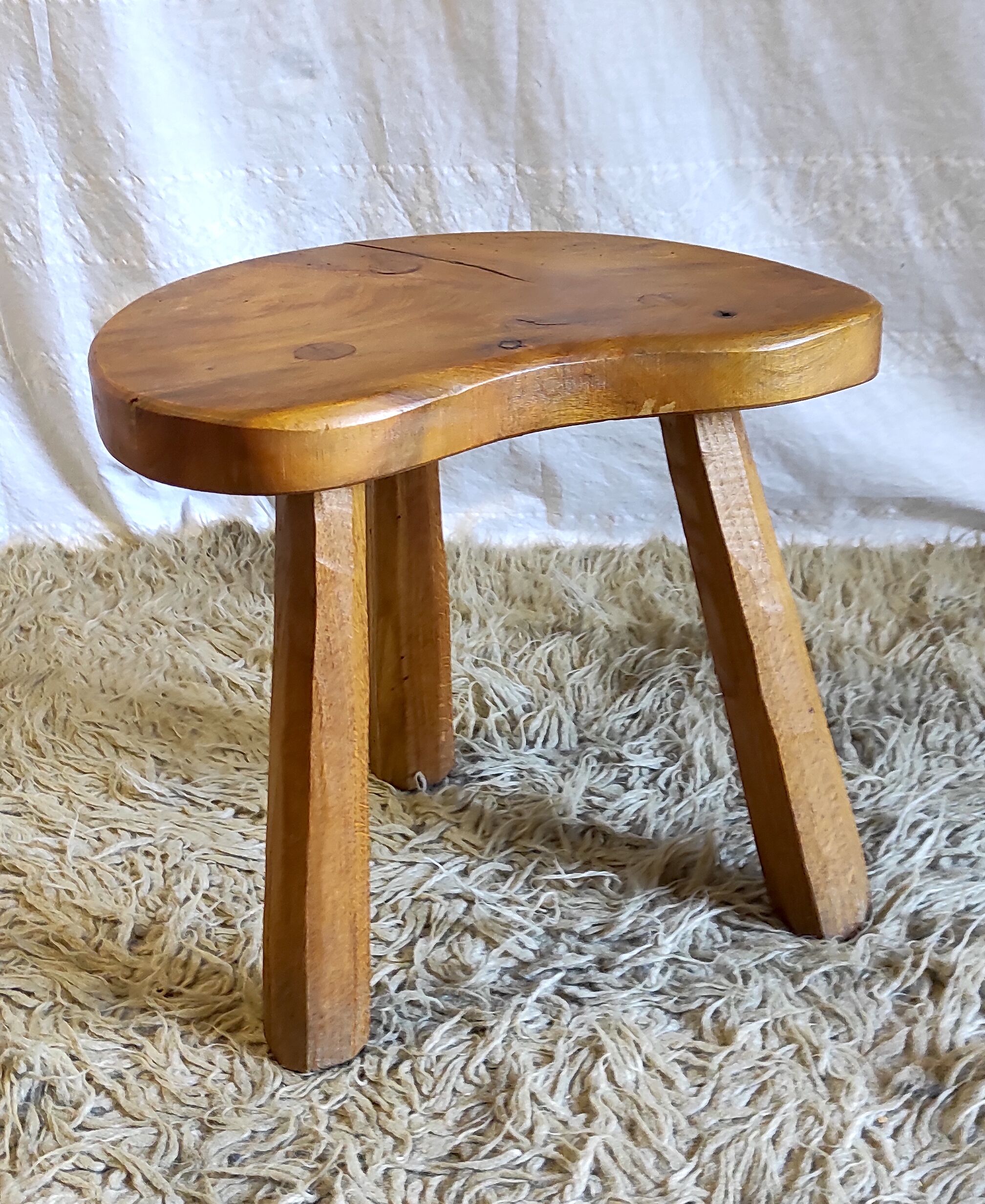 Brutalist tripod stool in solid wood, 80s