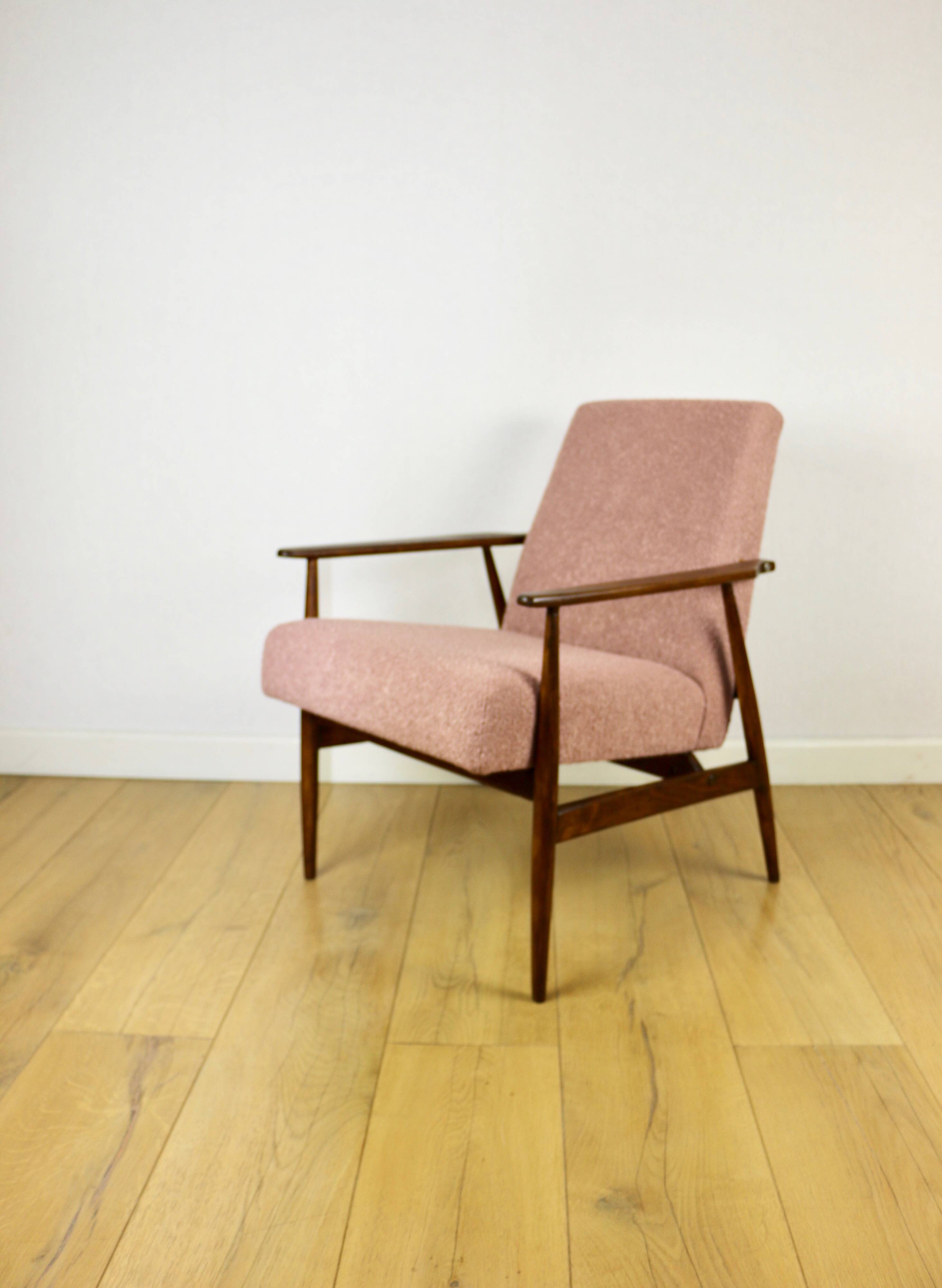 Fauteuil « Lis », années 1970, bouclé rose, design de Henryk Lis