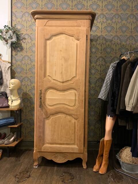Solid cherry wood bonnet