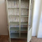 Armoire vitrée