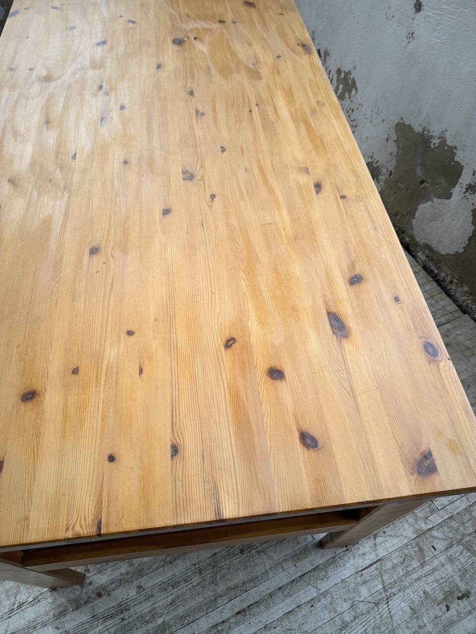 Bureau pin suédois style aperldoon 1970