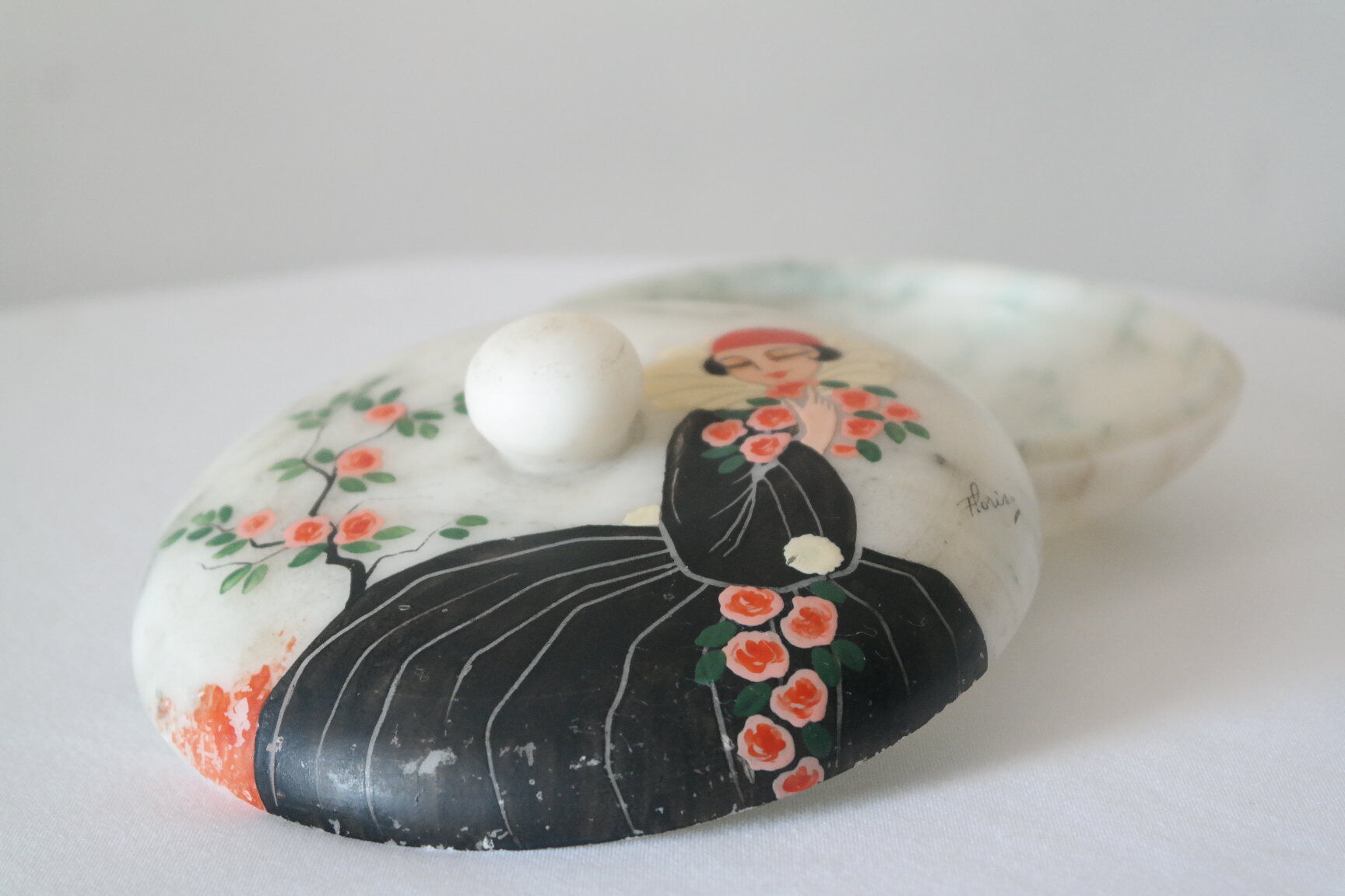 Hand-painted art deco round box