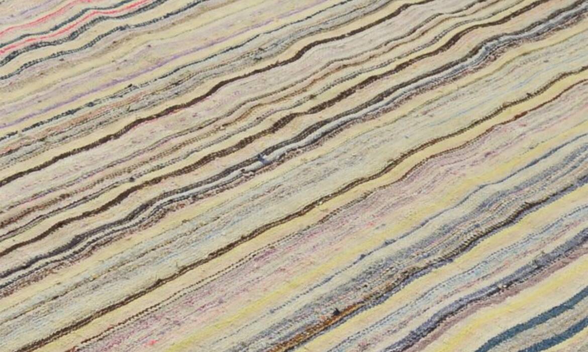 Vintage Anatolian Usak Kilim rug - 285 cm x 180 cm