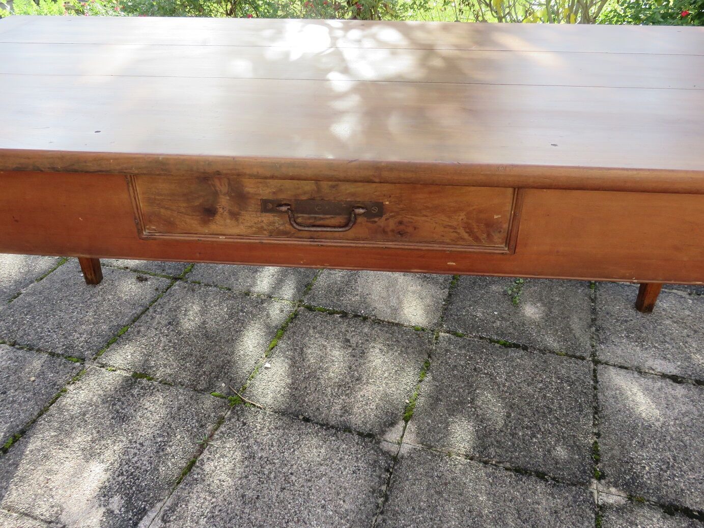 Old farm in Cherry table