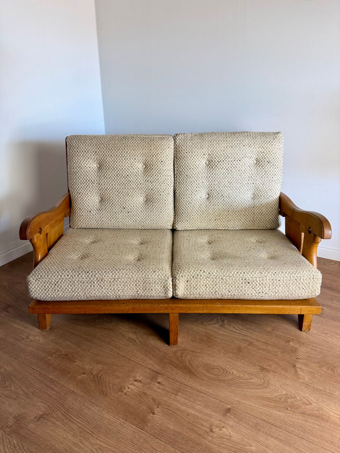 Banquette 2 places attribuée à Guillerme & Chambron – Votre Maison, an