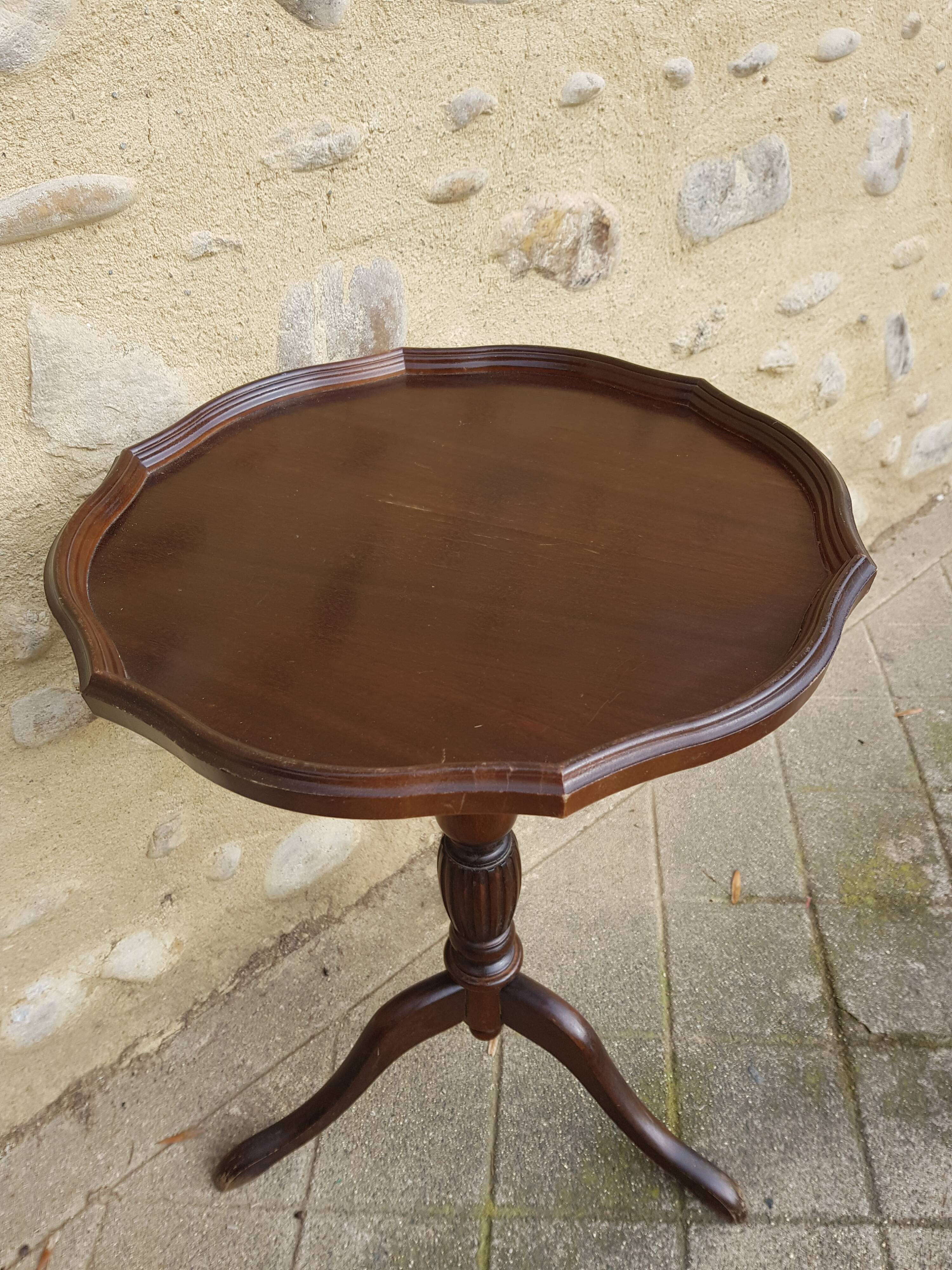 Table d'appoint en noyer vintage