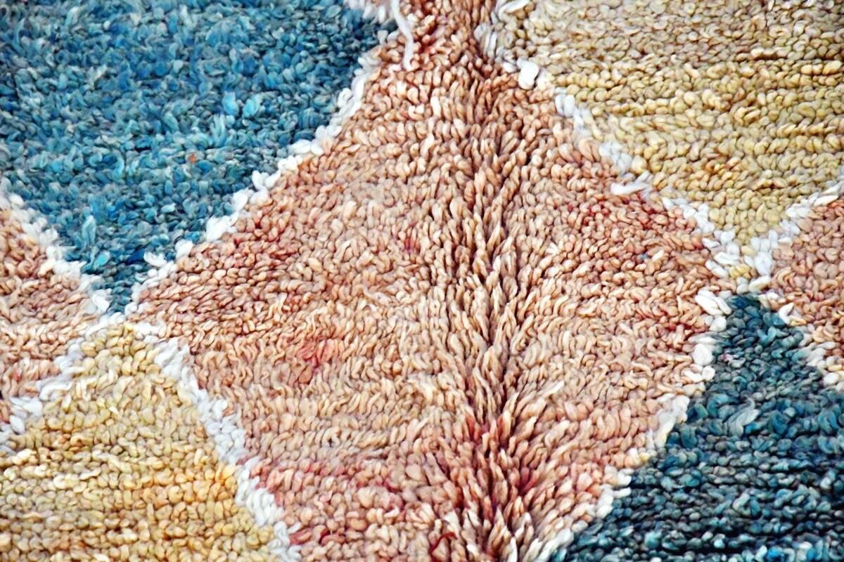 Boujaad vintage Moroccan Berber rug 309 x 167 cm