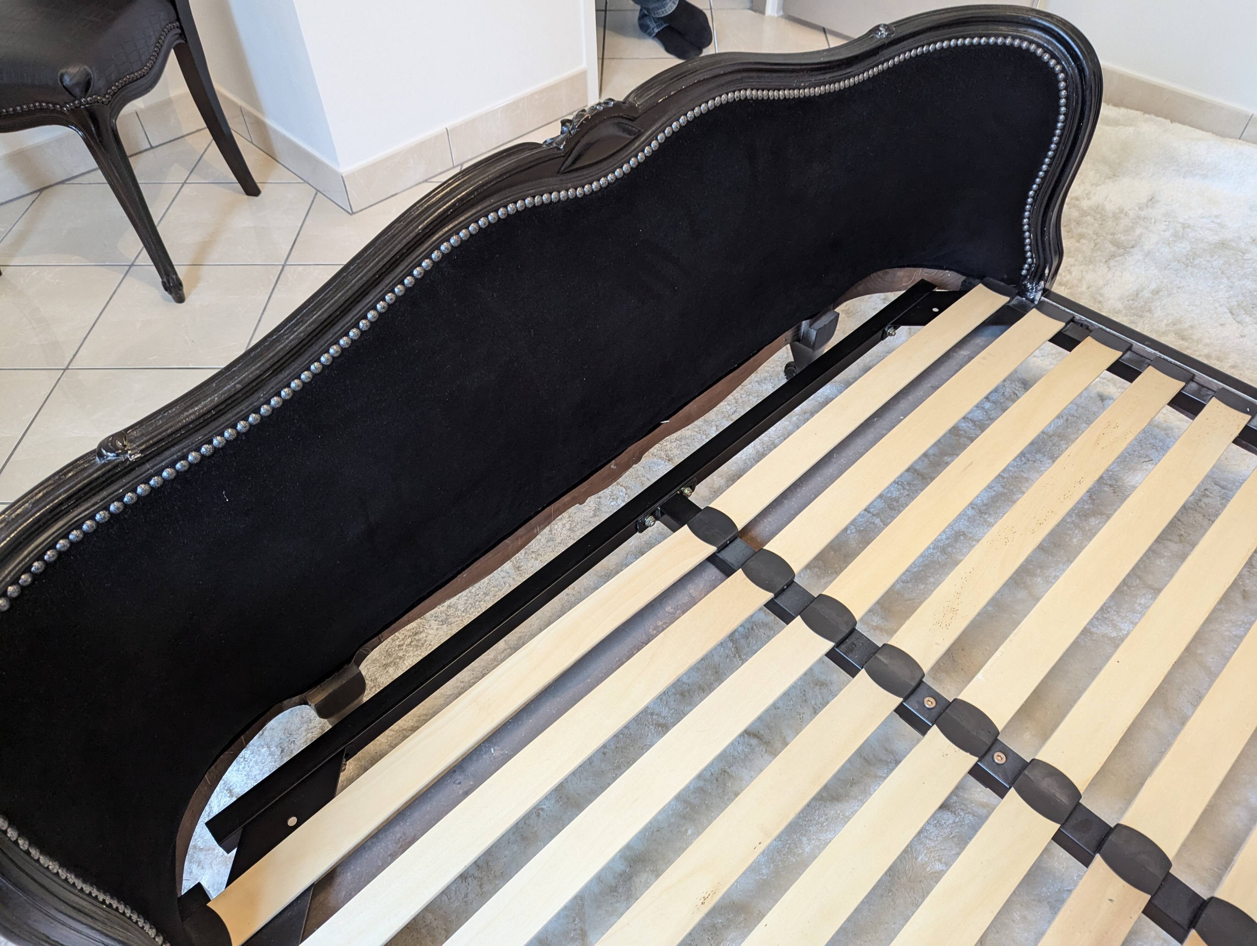 Black velvet bed 140x190