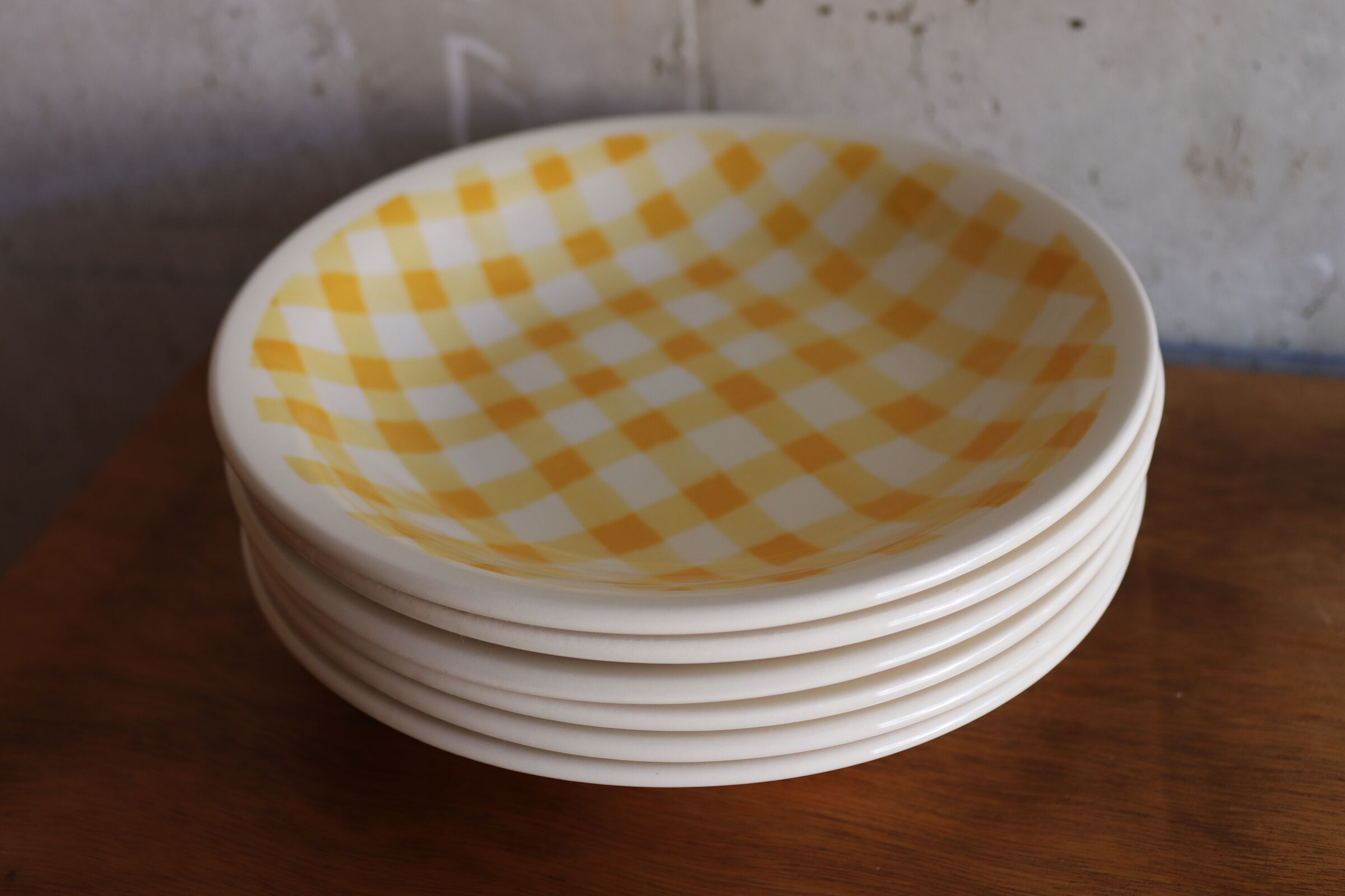 6 hollow checkered plates England