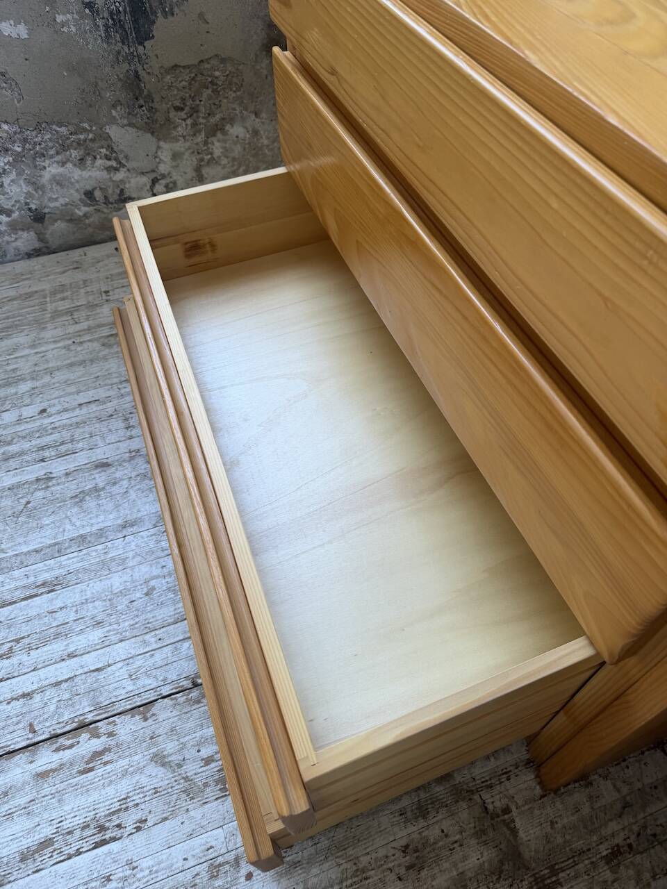 Bureau + commode + tabouret pin Maison Regain Savoie