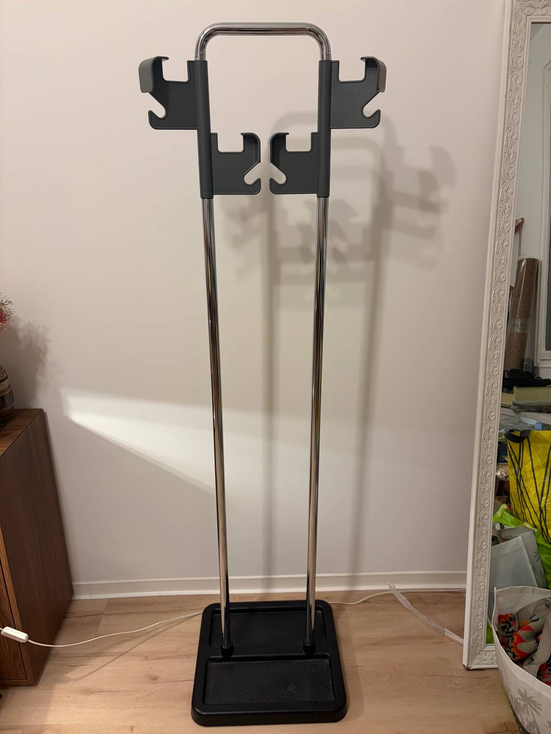 Space age coat rack by Jean Pierre Vitrac for Manade, 1980s.