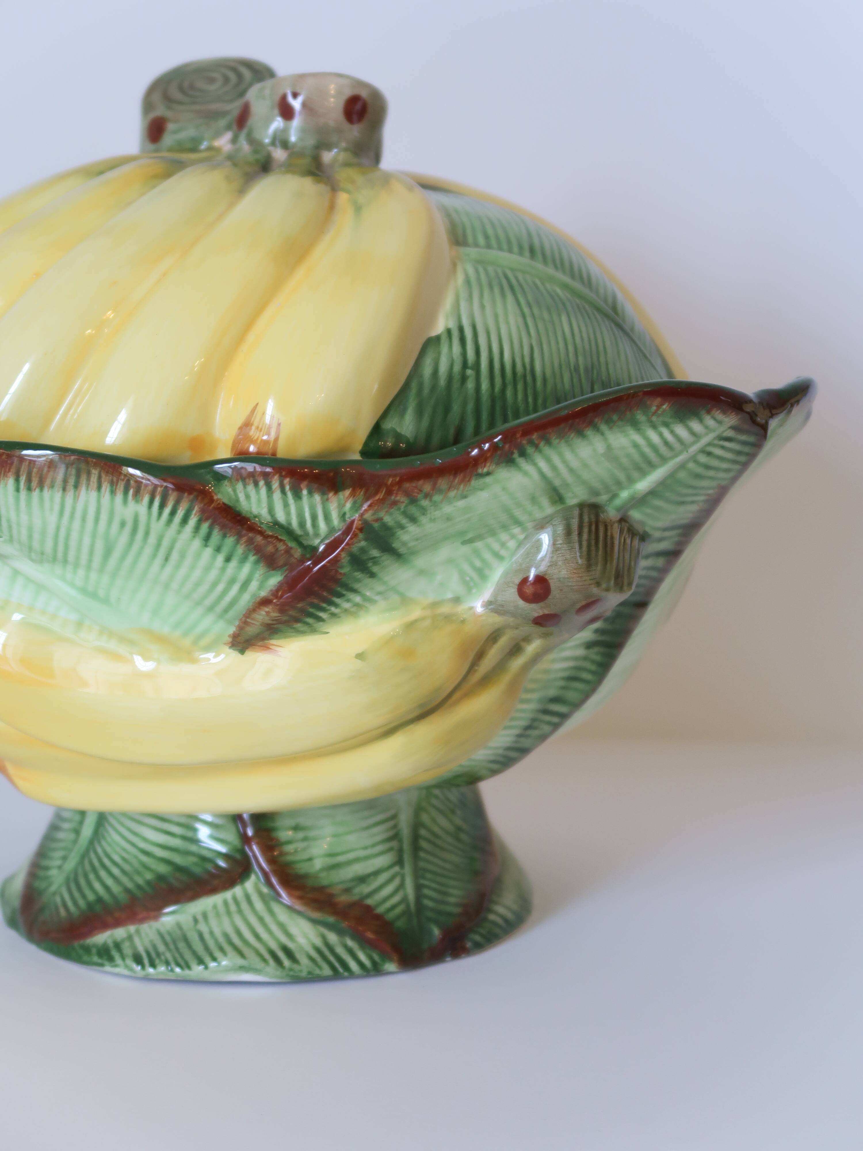 Vintage banana pitcher flat service
