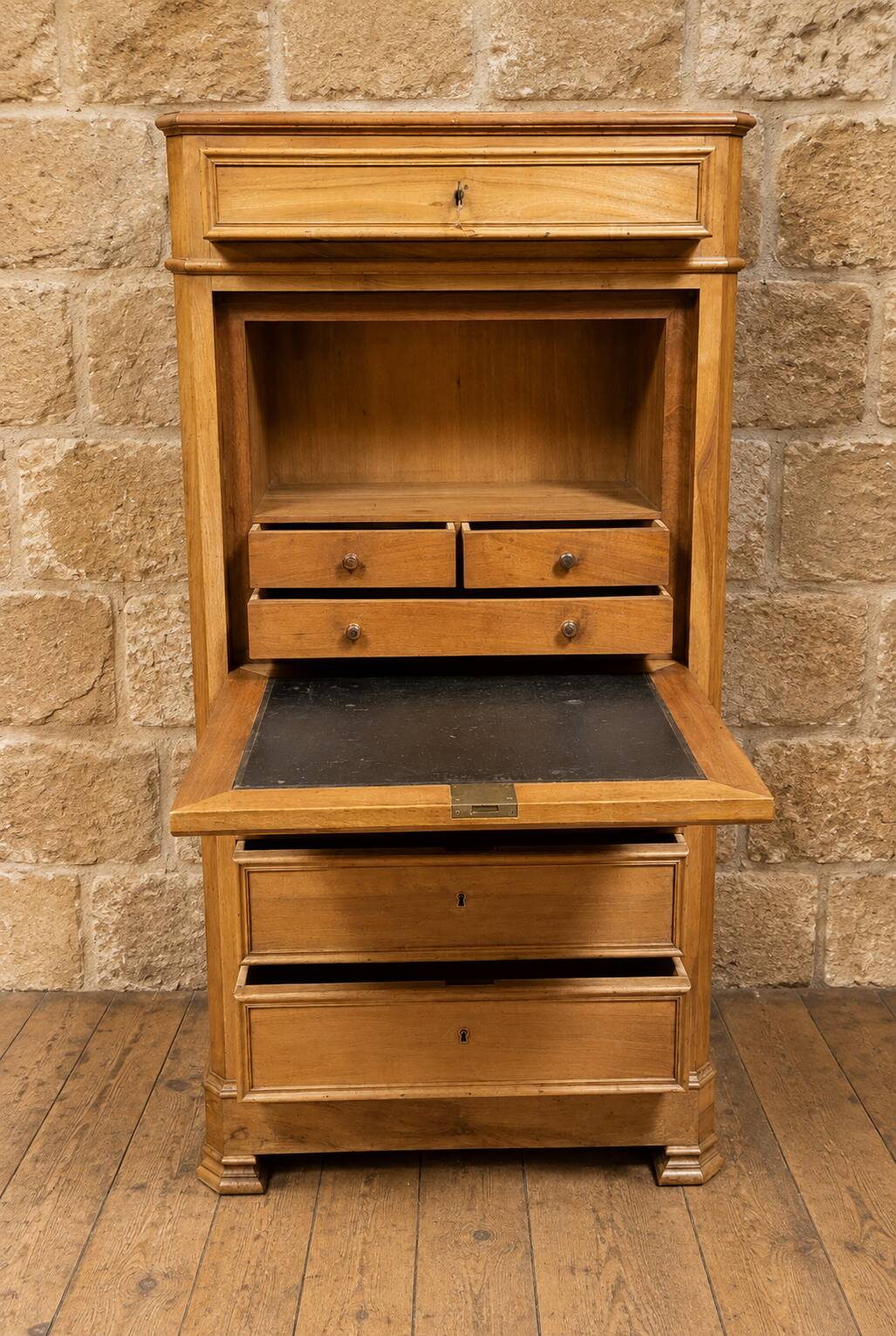 Walnut weekly secretary – Louis-Philippe period, 19th century