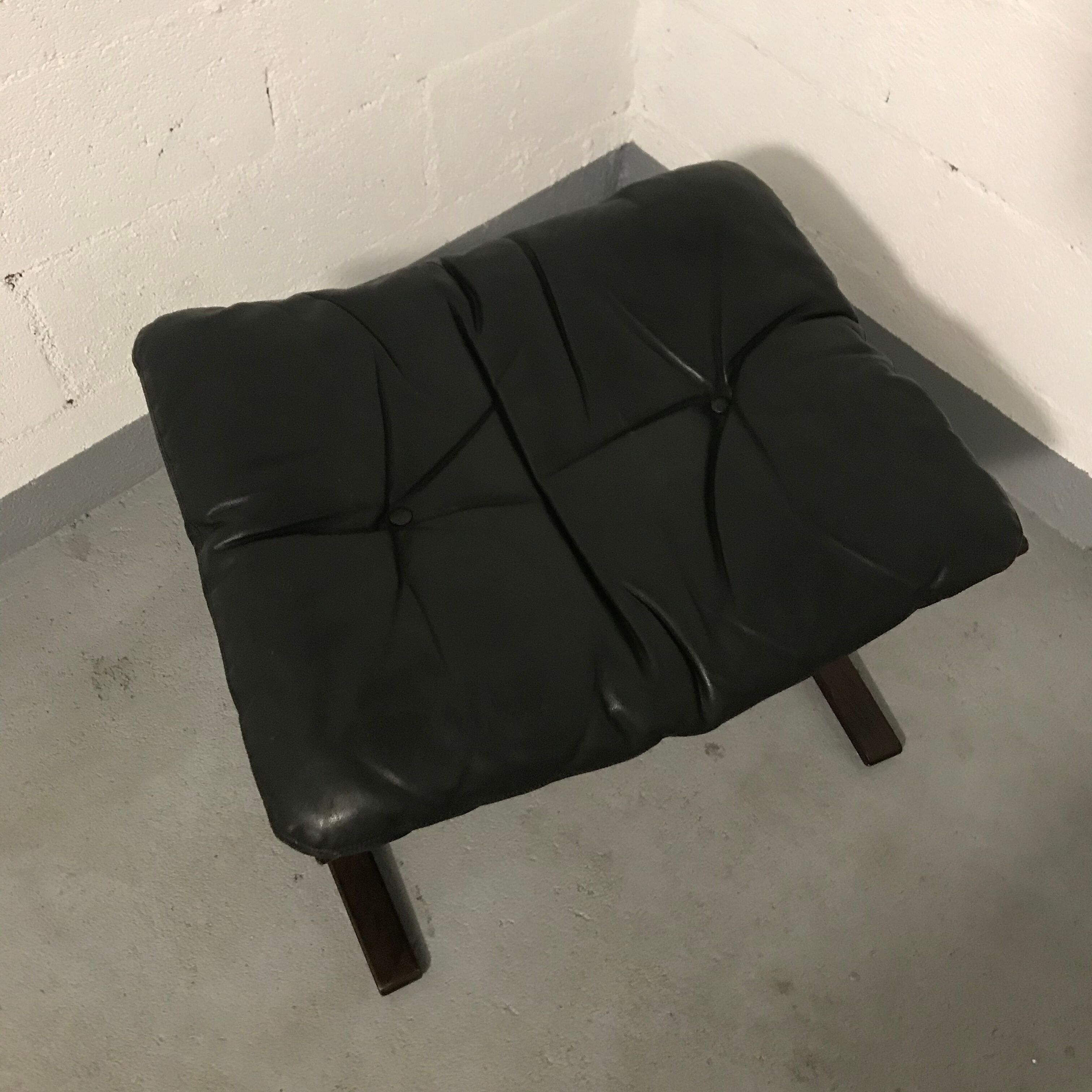 Ottoman "Siesta" by Ingmar Relling