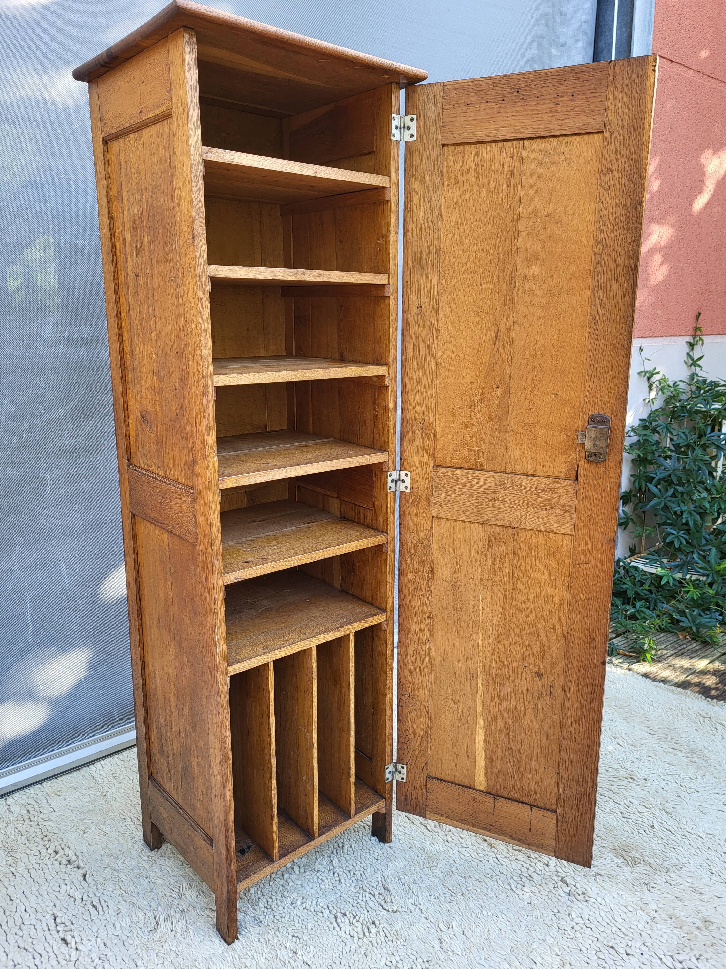 Trade furniture 257 Art Deco bookcase 1925