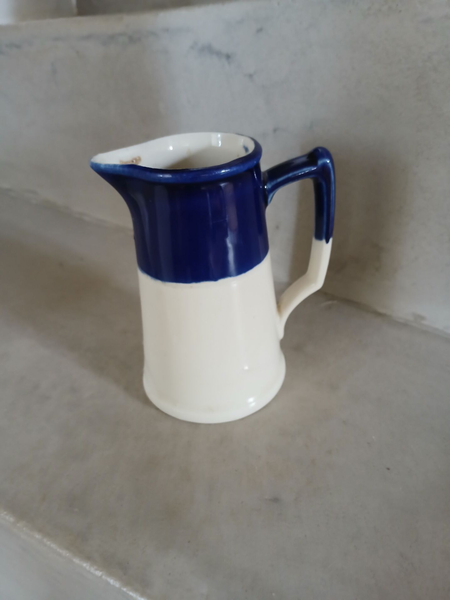 Pichet, pot à lait ancien