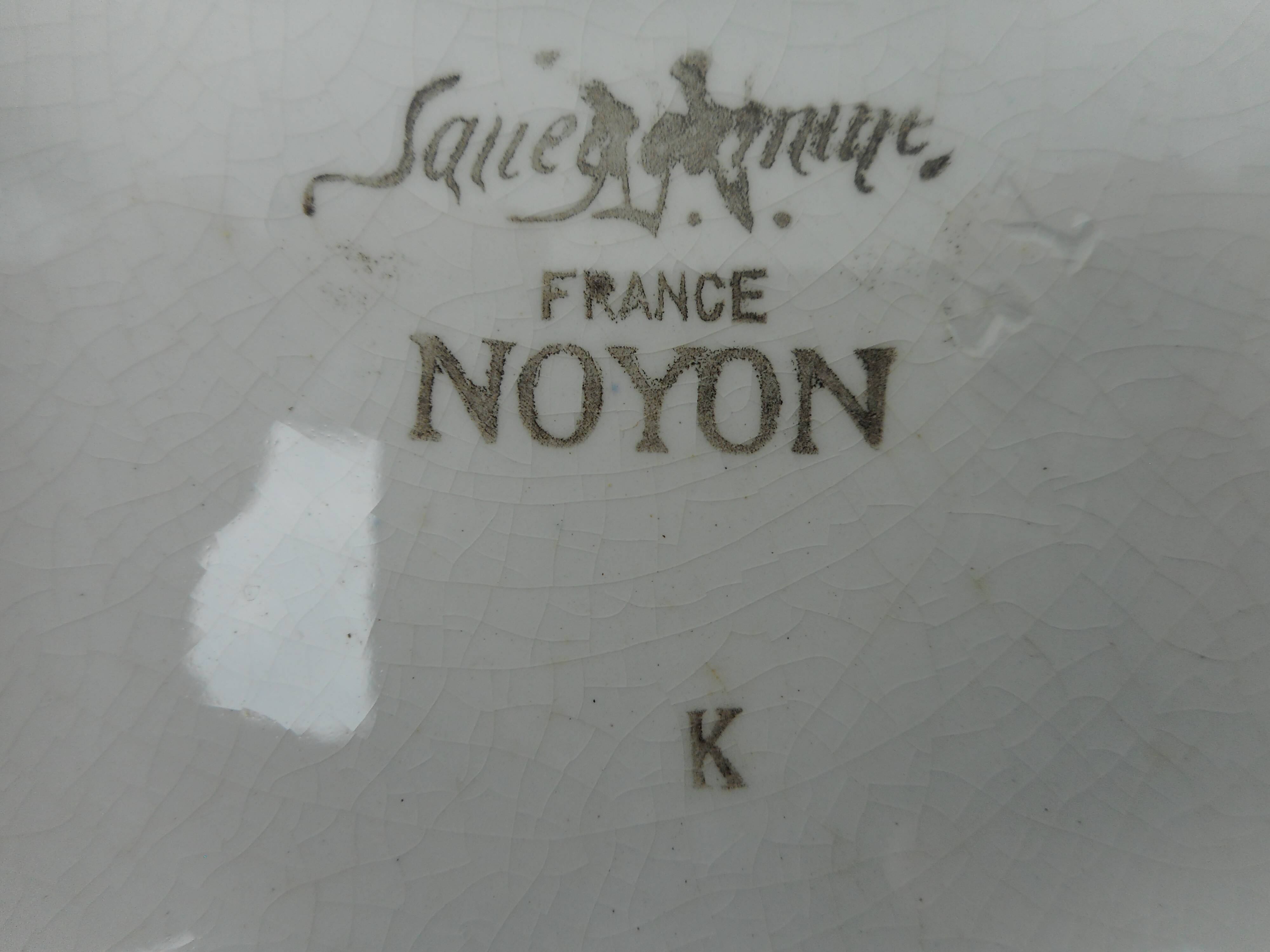 Hollow dish in sarreguemines earthenware