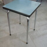 Tabouret en formica bleu
