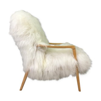 White sheepskin fluffy armchair