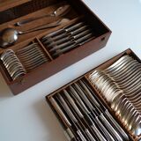 Ménagère métal argenté complète dans coffret 62 pièces