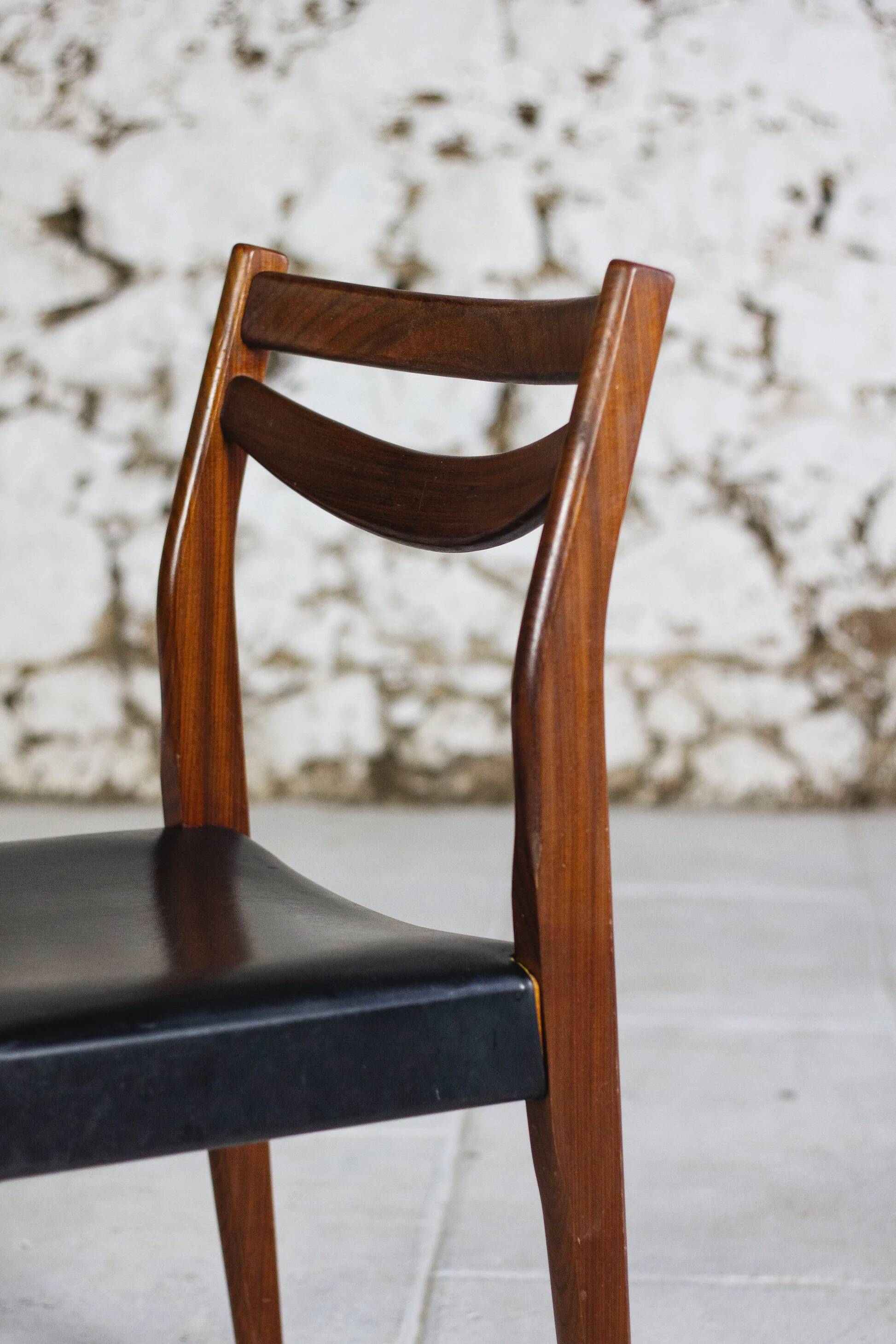 4 vintage Scandinavian chairs in teak and imitation leather, 1960