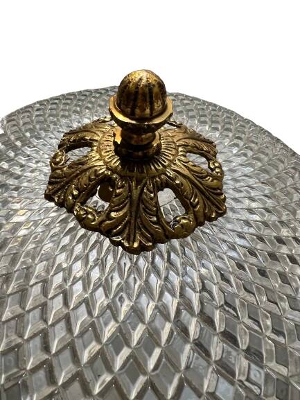 Ceiling light in glass and gold metal