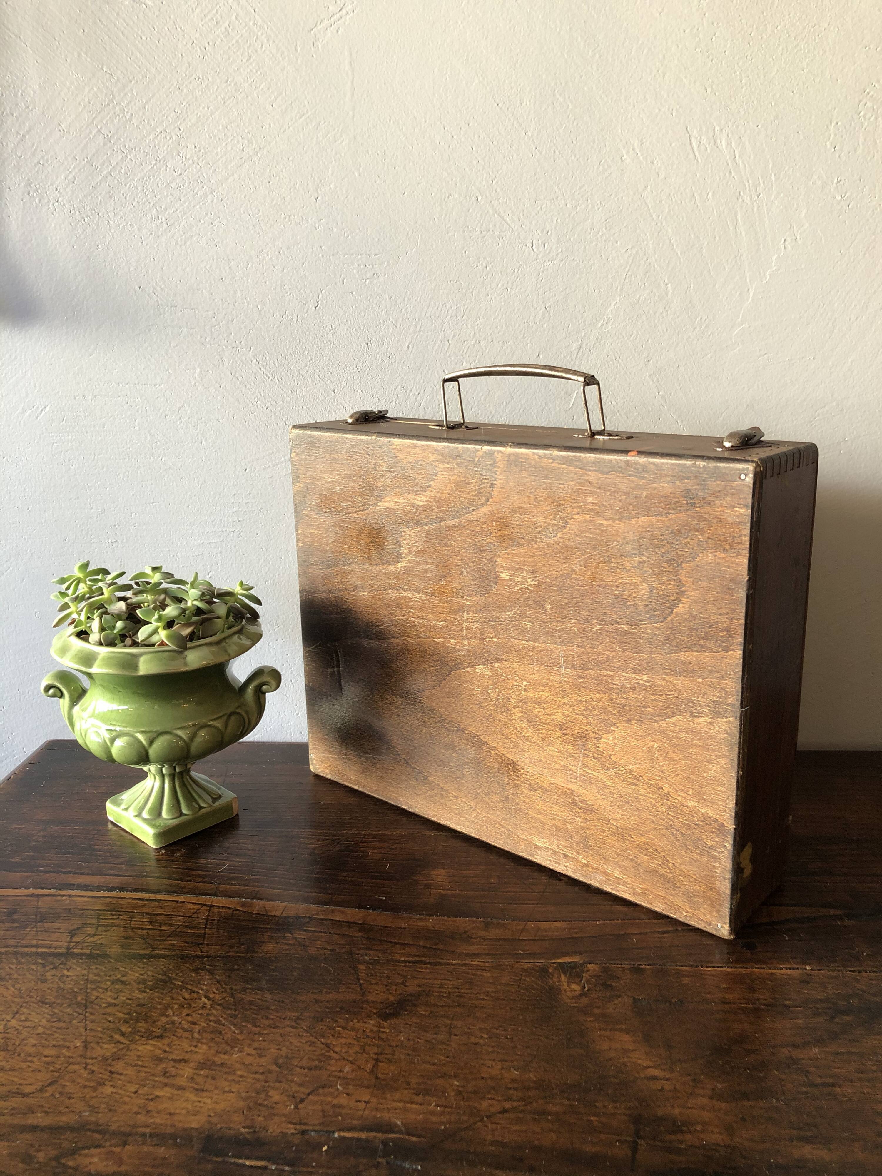 Old painter's case