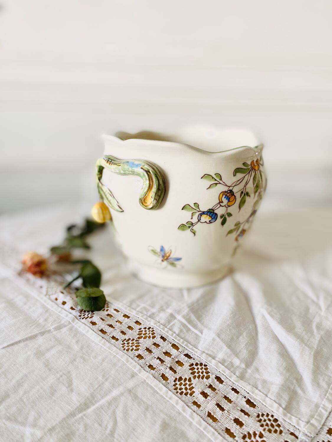Old earthenware pot cover from Moustiers, hand decorated