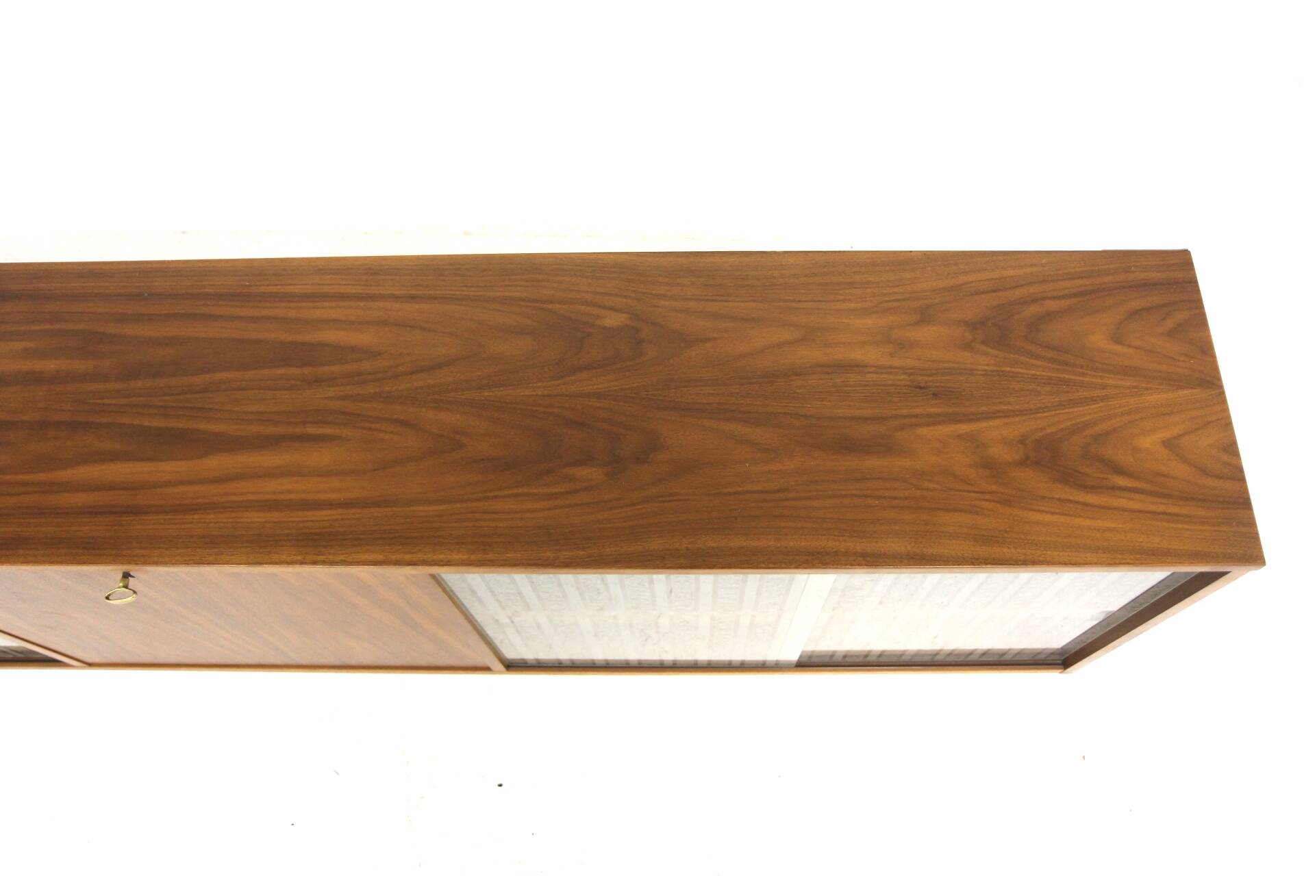 Console murale scandinave en noyer, Suède, 1960