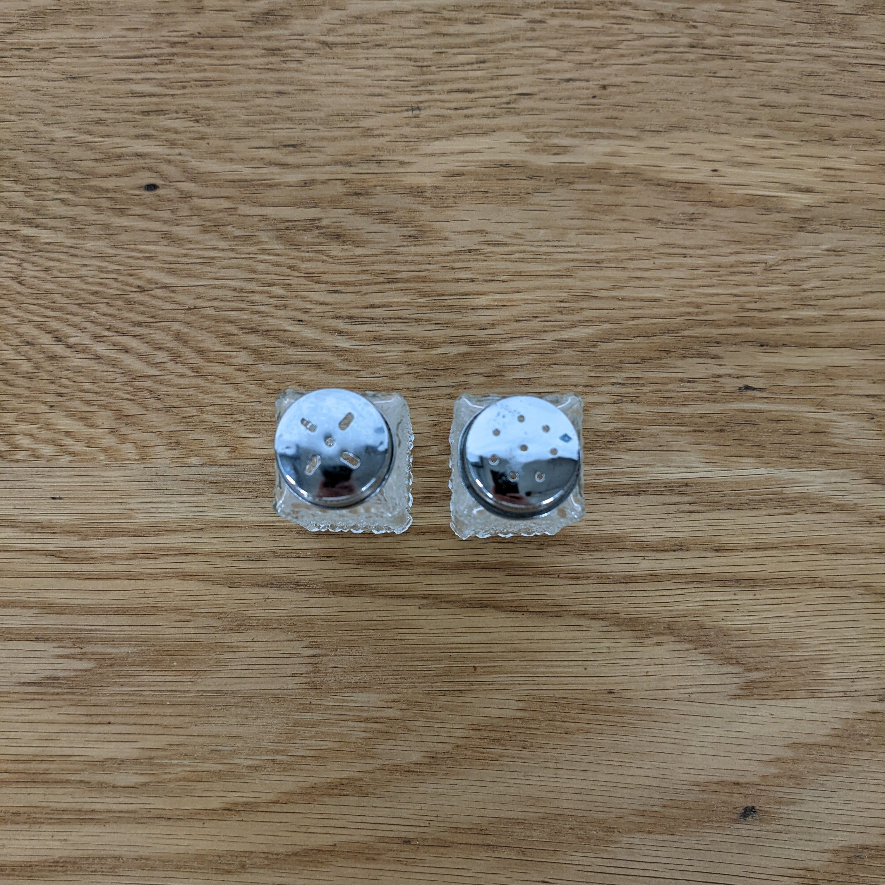 Salt and pepper shaker