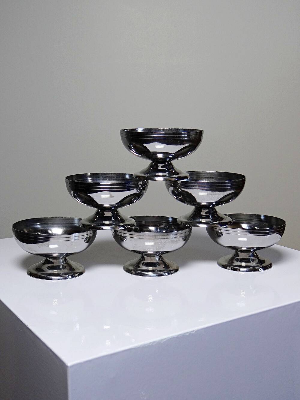 6 vintage bistro-style stainless steel dessert bowls on feet