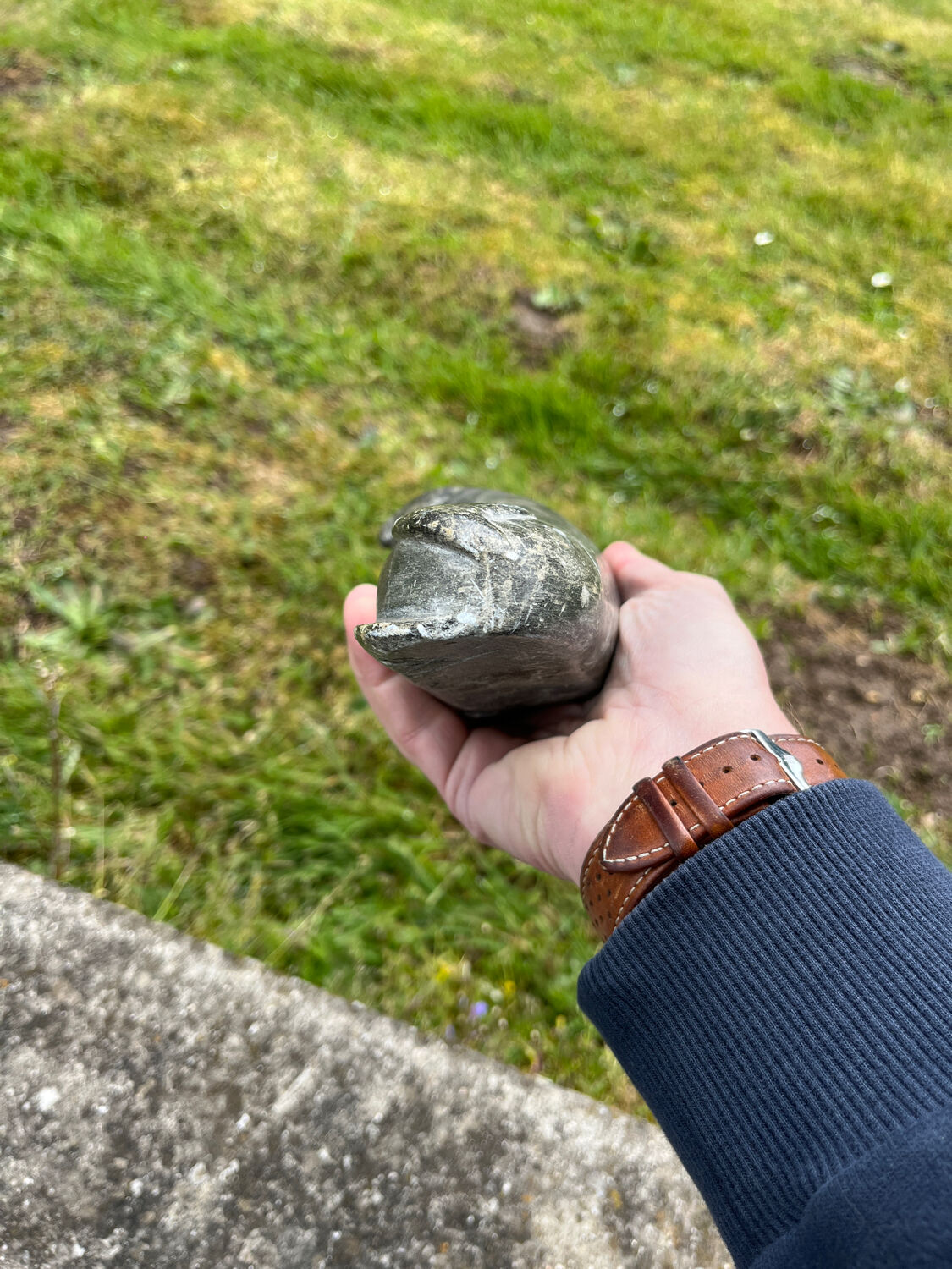 Statue, ancient Inuit sculpture in soapstone.