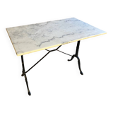 Bistro table in white marble
