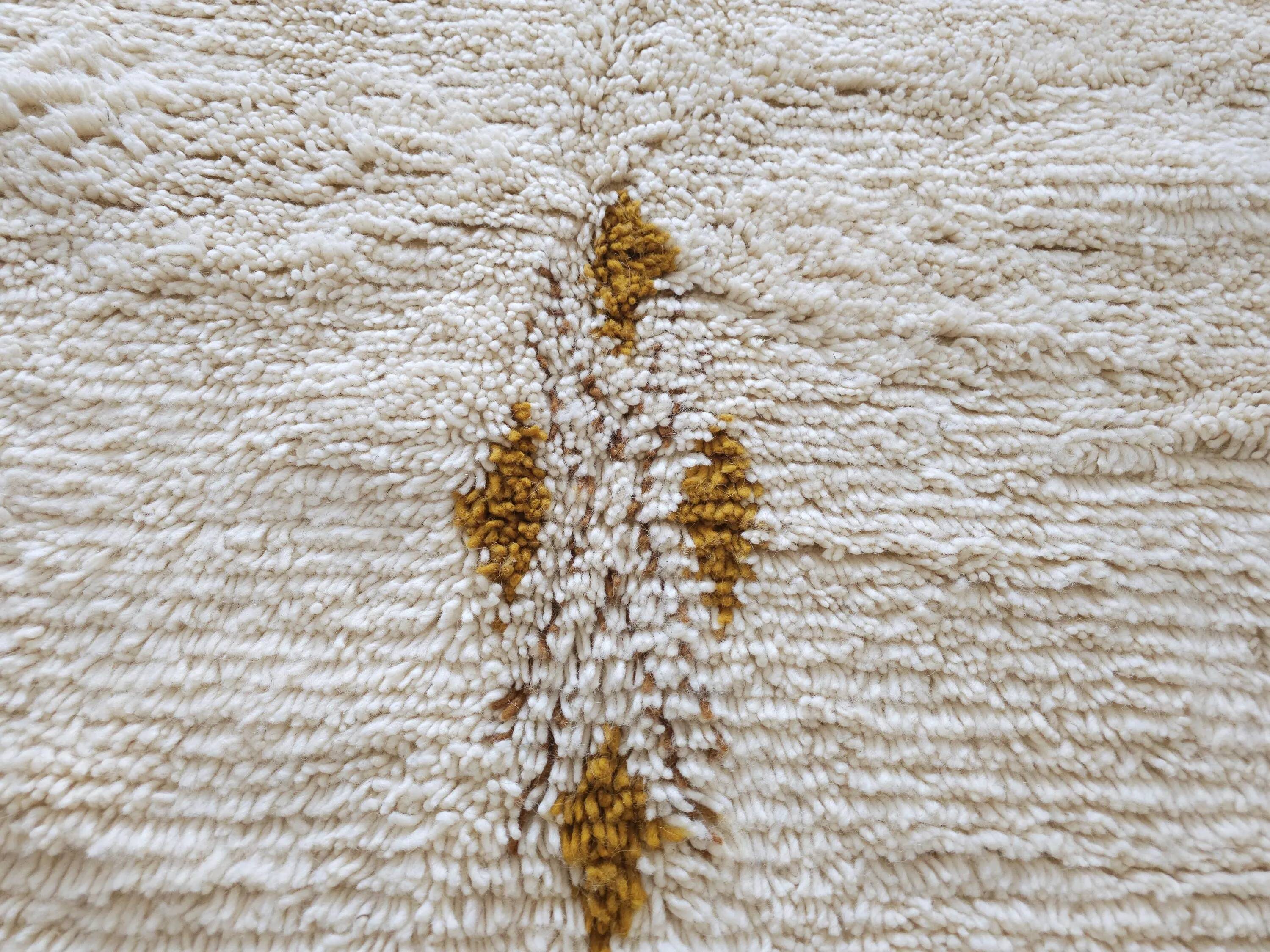 Handwoven Moroccan rug 3 x 2 m