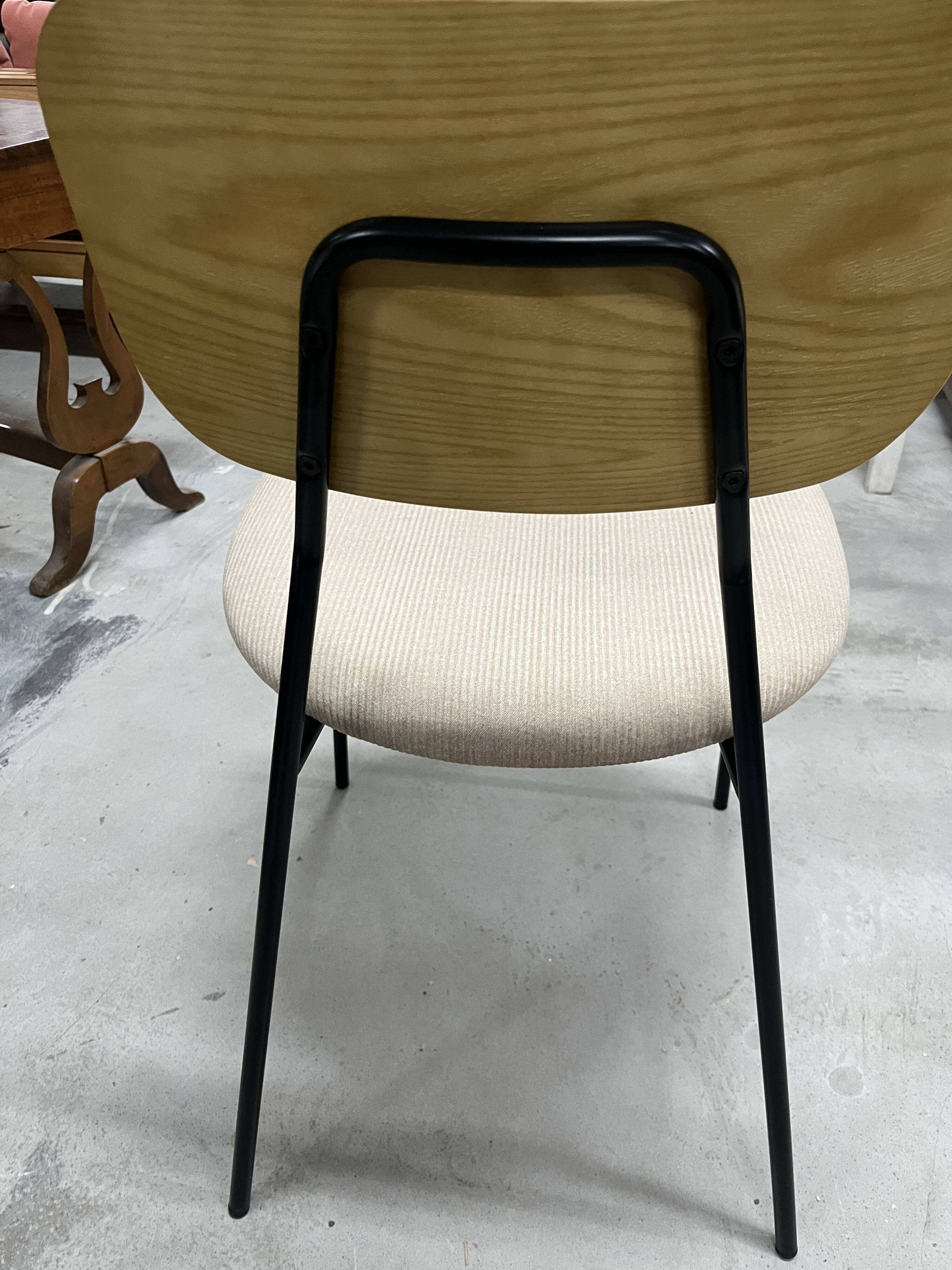 Destock chaise Eero NV Gallery