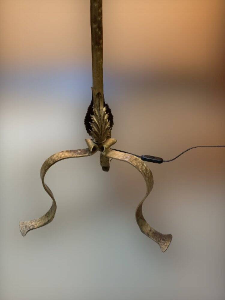 Lámpara de pie de hierro forjado, años 60