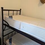 Stackable French army beds