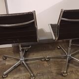 Deux fauteuils édition ancienne designer