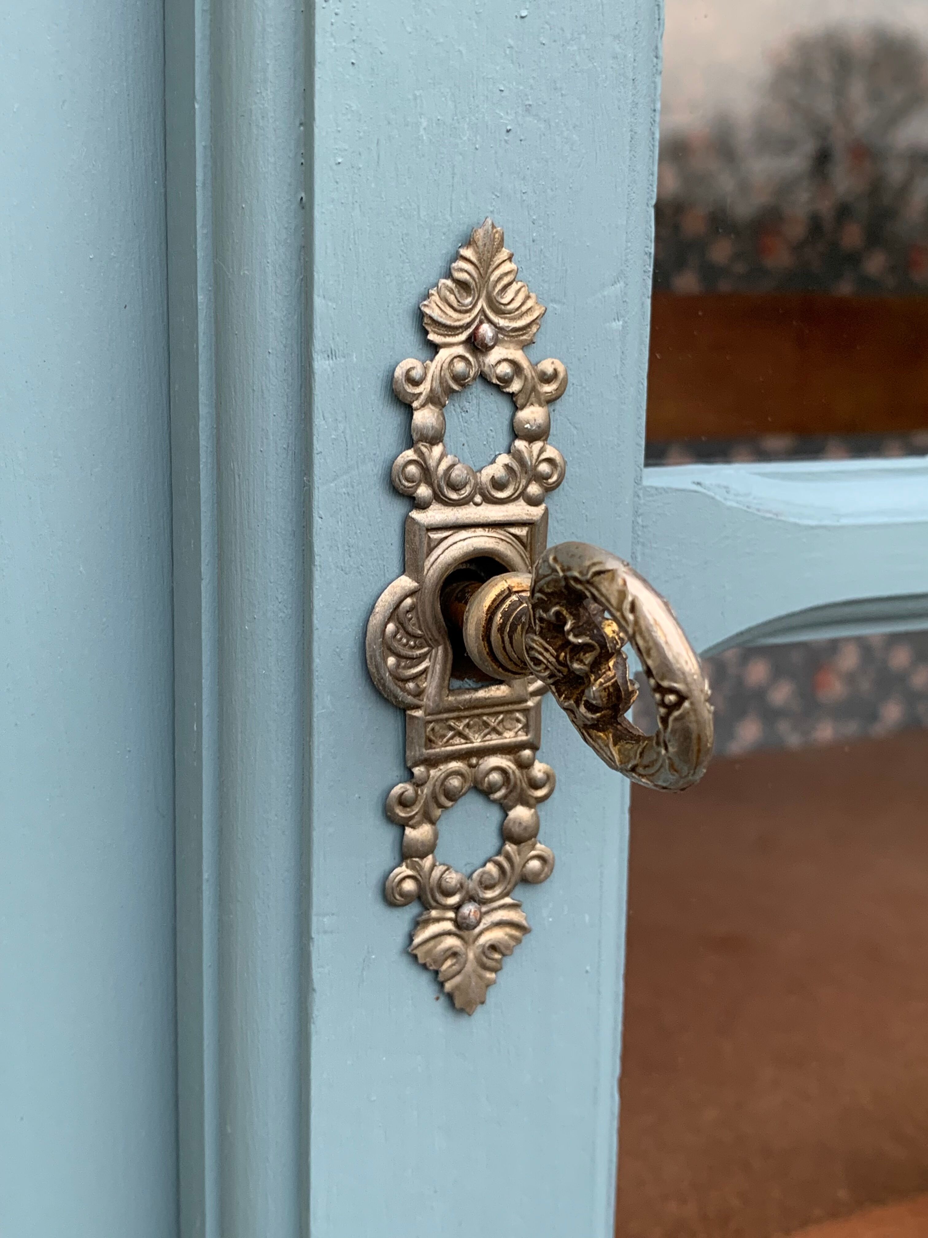 Parisian wardrobe glazed blue gray