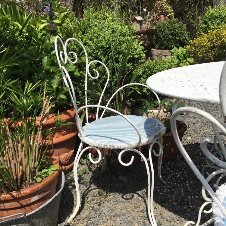 Belle Epoque wrought iron lounge
