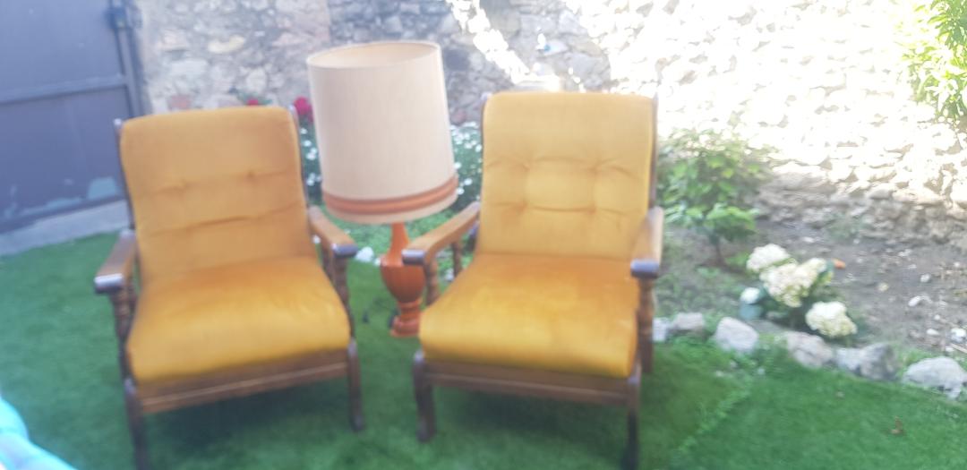 Lot de deux fauteuils vintage