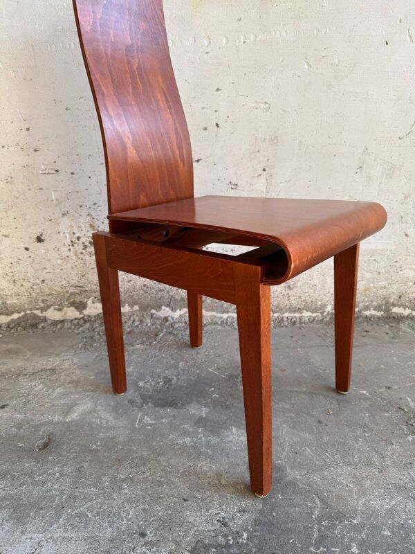 Ensemble de 6 chaises « Molly » en contreplaqué cintré brun cerisier foncé de Finazzer — Postmodernisme italien des années 1980