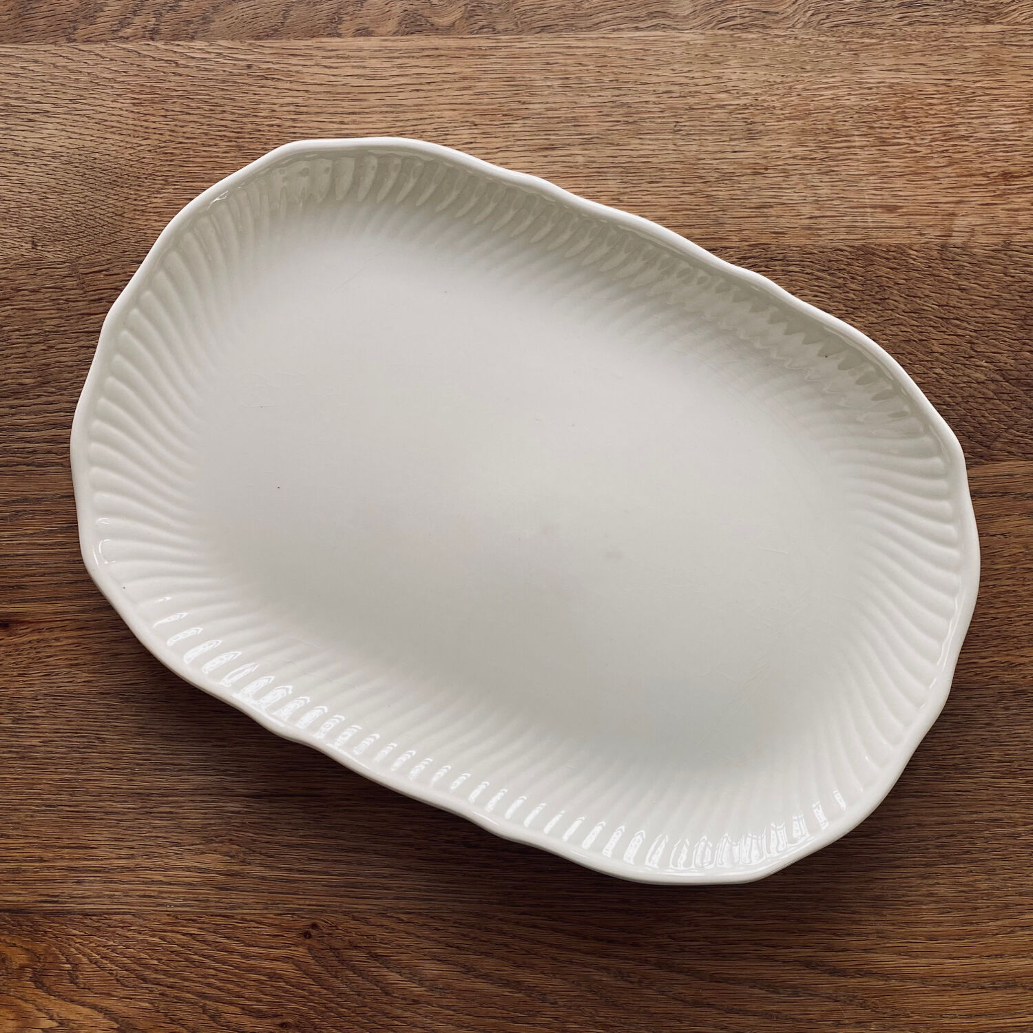 Off-white dish Boch La Louvière